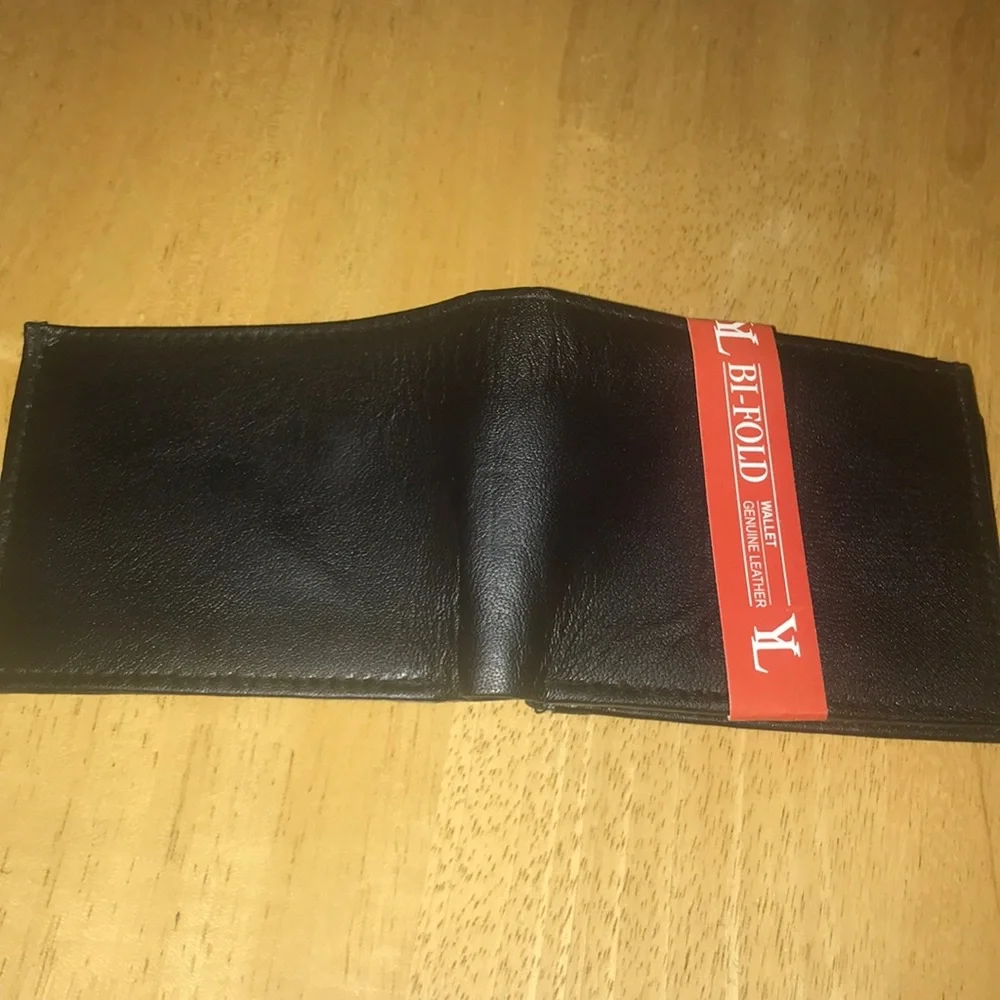 New Bi fold genuine leather wallet black